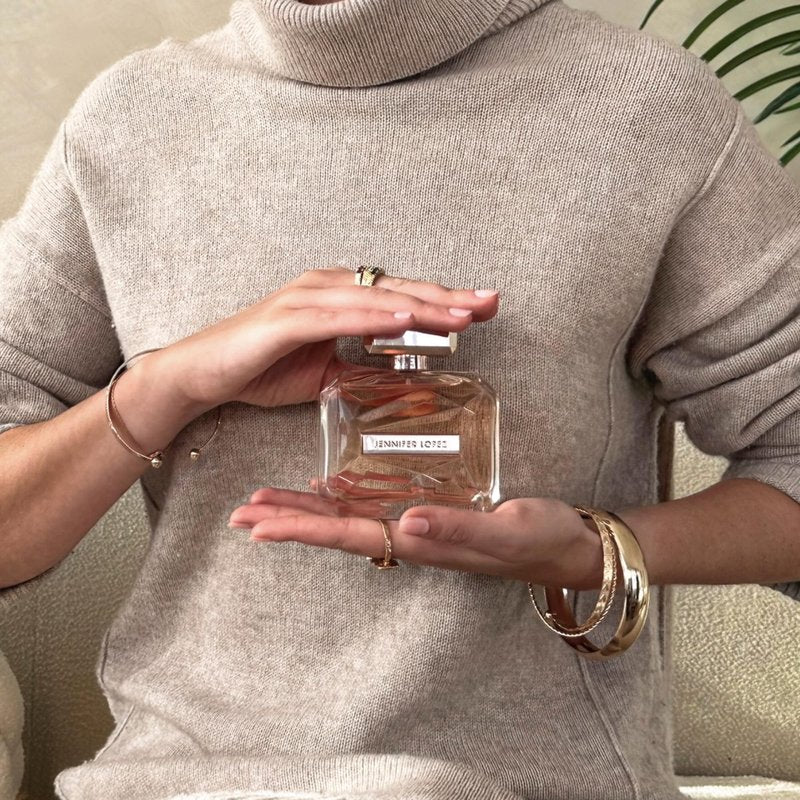 Jennifer Lopez Promise Perfume, Eau De Parfum Spray 3.4 Fl Oz (100 ml) Floral Woody Womens Perfume, Notes of Citrus, Amber, Dewy Honeysuckle