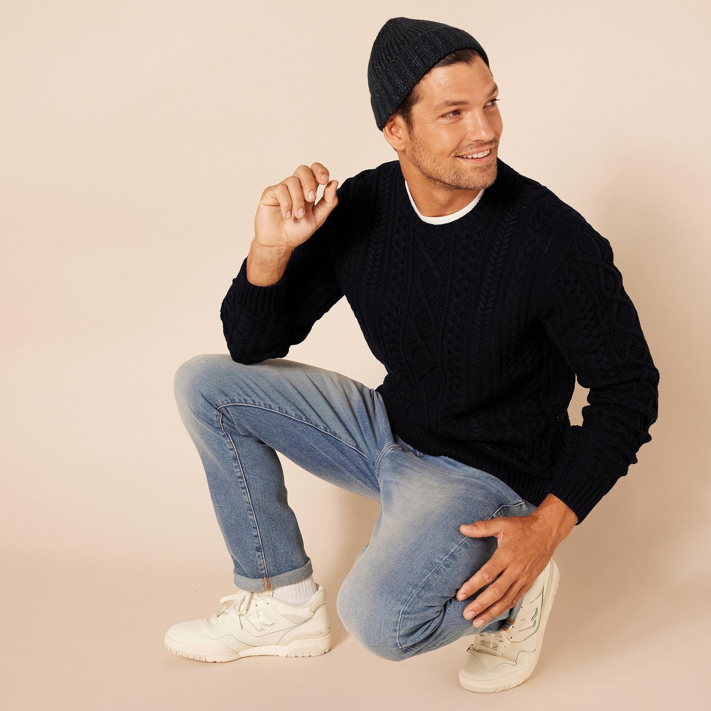 Amazon Essentials Mens Long-Sleeve 100% Cotton Fisherman Cable Crewneck Sweater