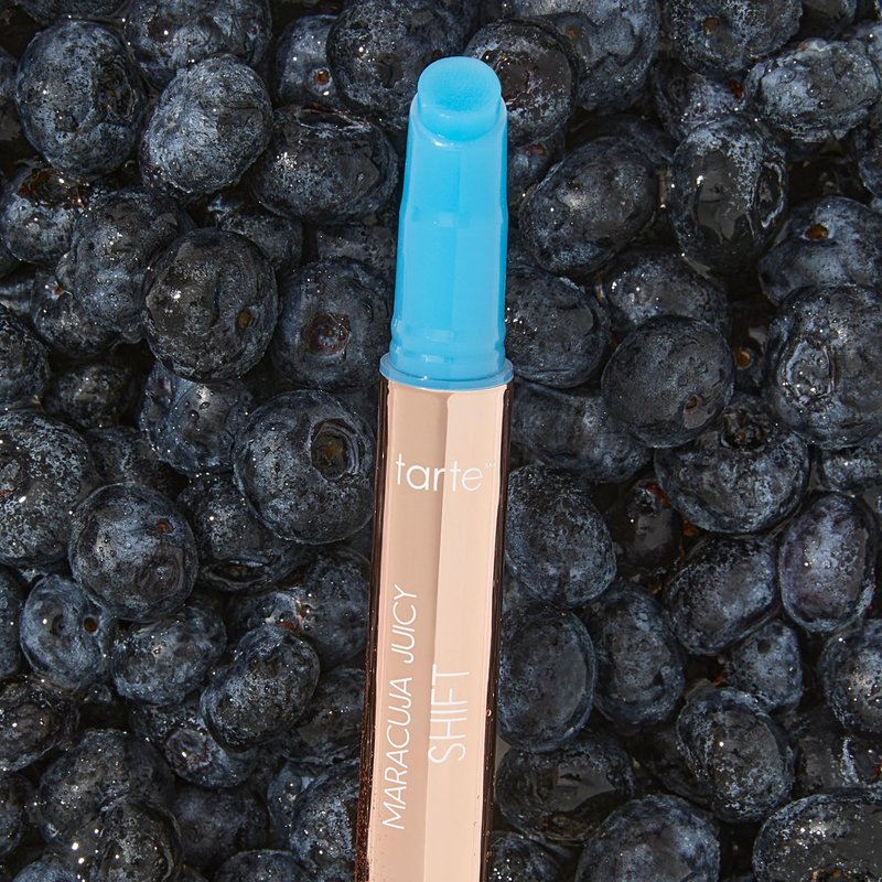 tarte maracuja juicy lip shift – Hydrating & Volumizing Lip Plumper Gloss Balm, Hyaluronic Acid, pH-Powered Plumping Lipgloss, High Shine Finish, Vegan & Cruelty-Free, full size, blueberry