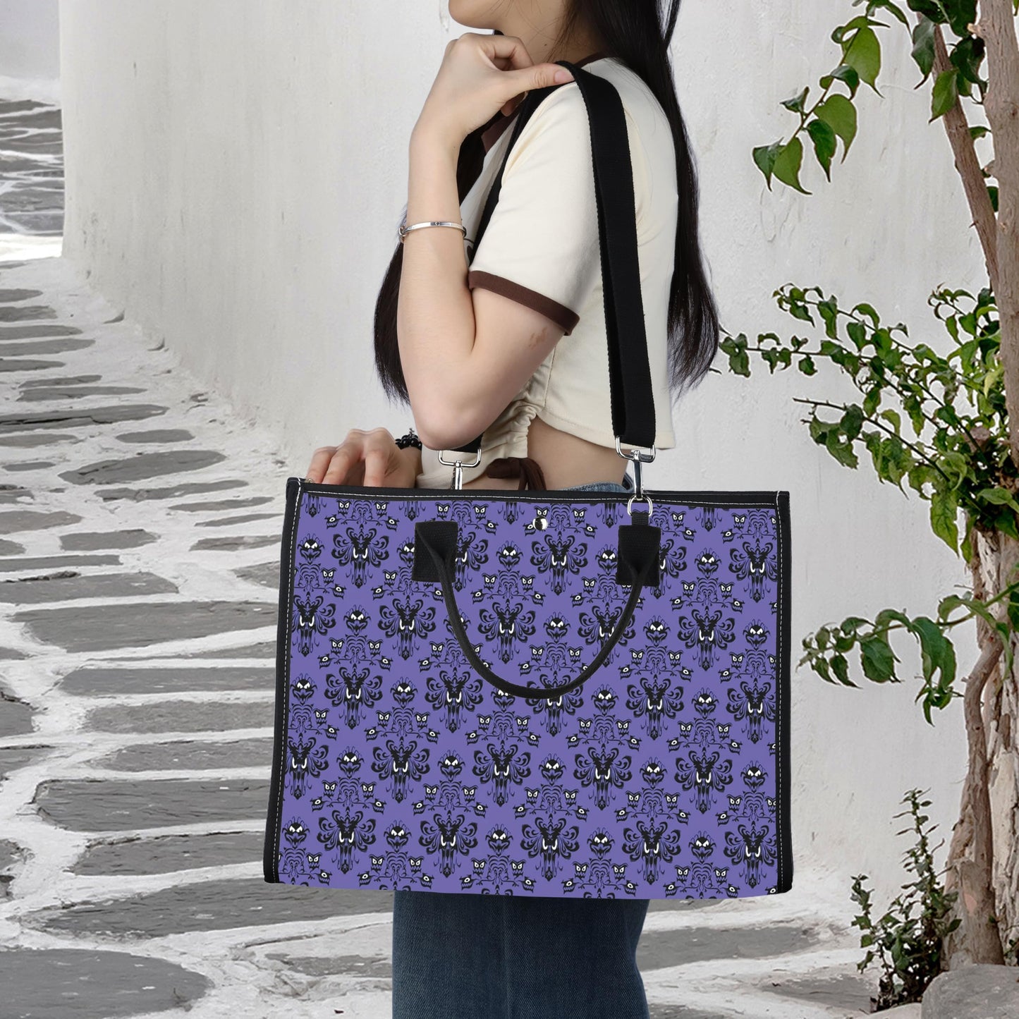 LEVLO Haunted Horror Makeup Bag - Spooky Purple Mansion Gift - Zipper Pouch Bag - Horror Ghost Merch