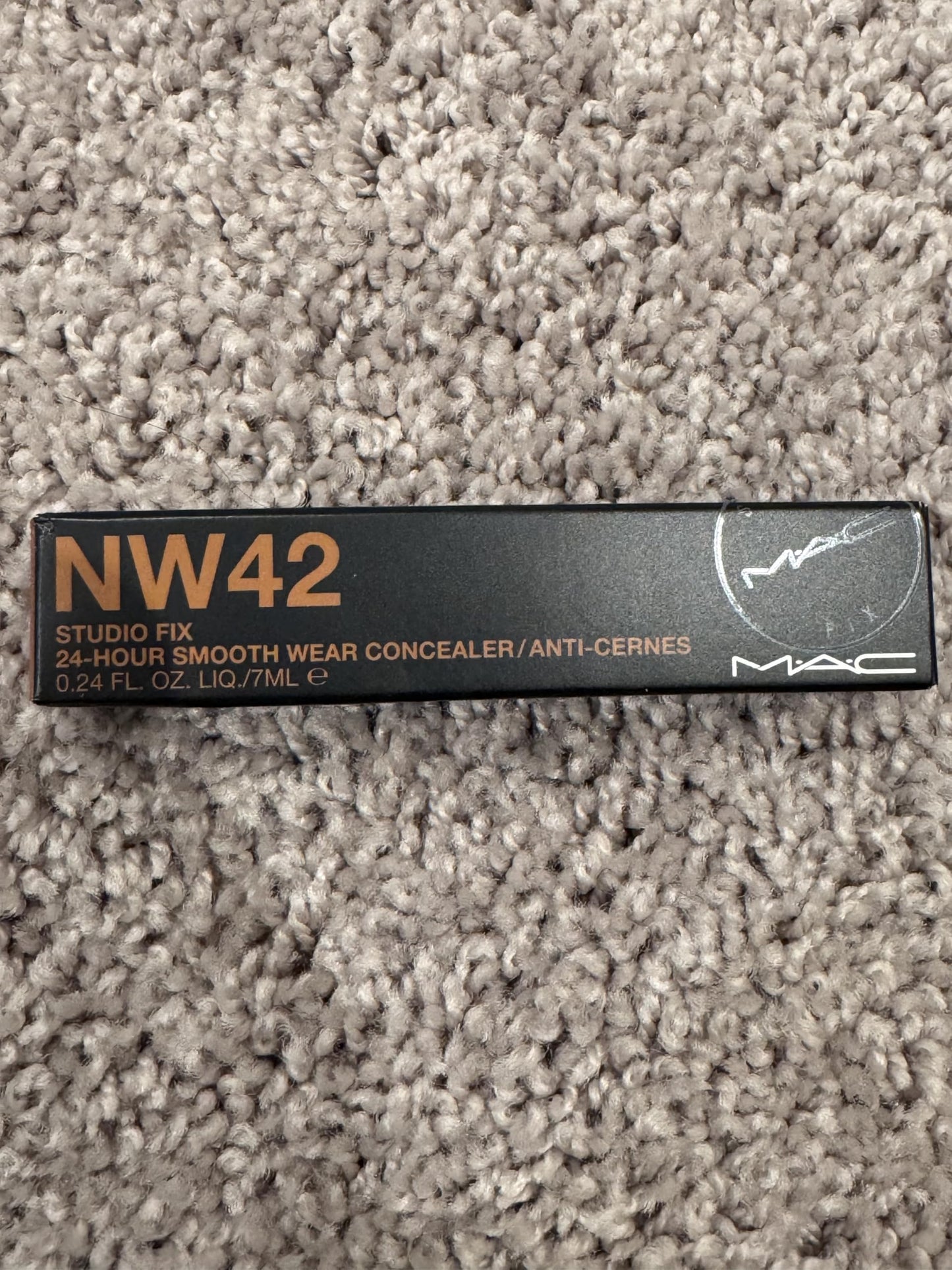 MAC Studio Fix 24-Hour Smooth Wear Concealer NW42
