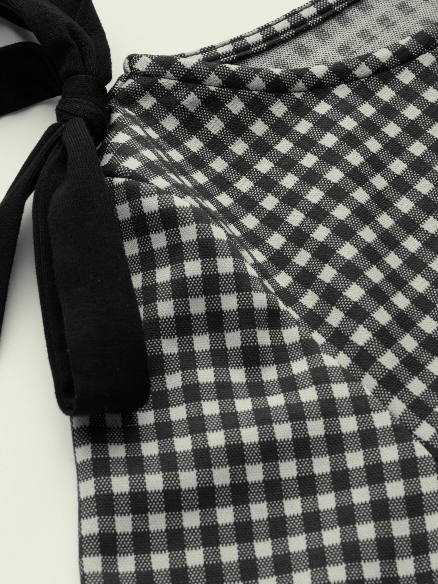 CIDER Tops Gingham Bowknot Ruched Long Sleeve Boat Neck Slim Fit Top Black