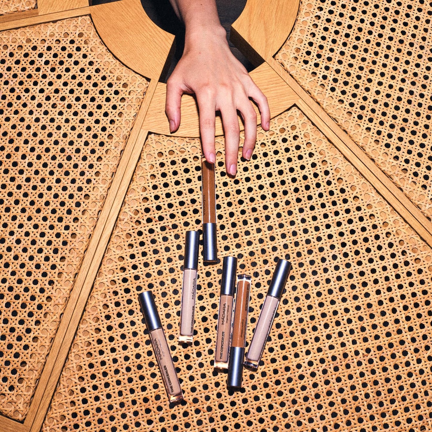 Luminous Under Eye Colour Concealer - Perfect for Dark Circles & Blemishes | 35 Honey - 4ml, Vegan, Hyaluronic Acid