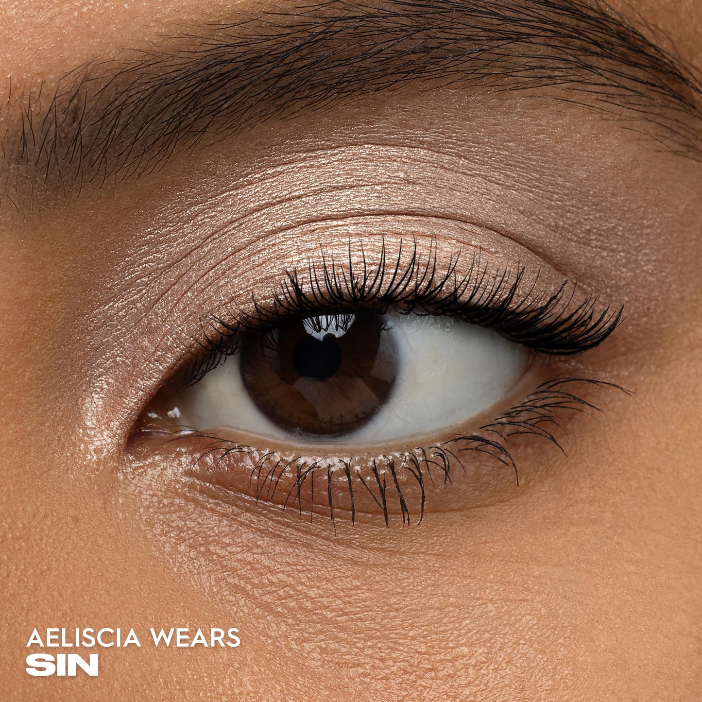 URBAN DECAY 24/7 Longwear Eyeshadow Single - High-Pigment Eye Shadow Compact, Smooth & Blendable Color, Up to 12HR Wear, Crease-free Makeup - Sin (champagne shimmer)