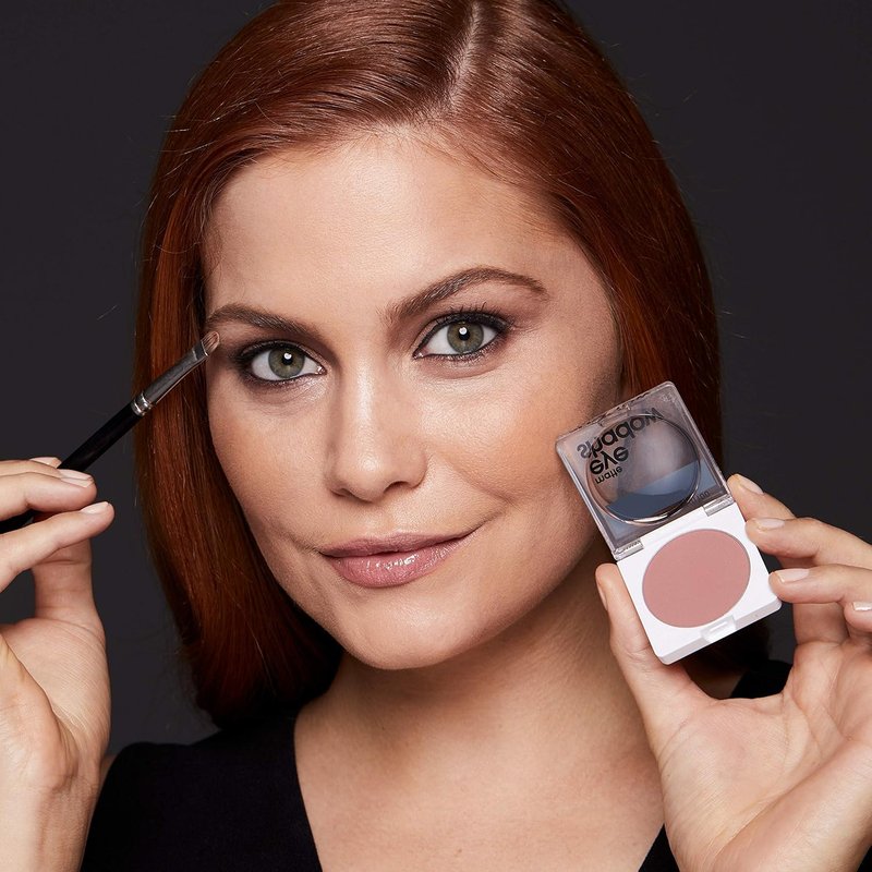 Neutrogena Satin Eye Shadow - Antioxidant Vitamin E Formula for Easy Application | Bronzed Leather, 1.0 oz
