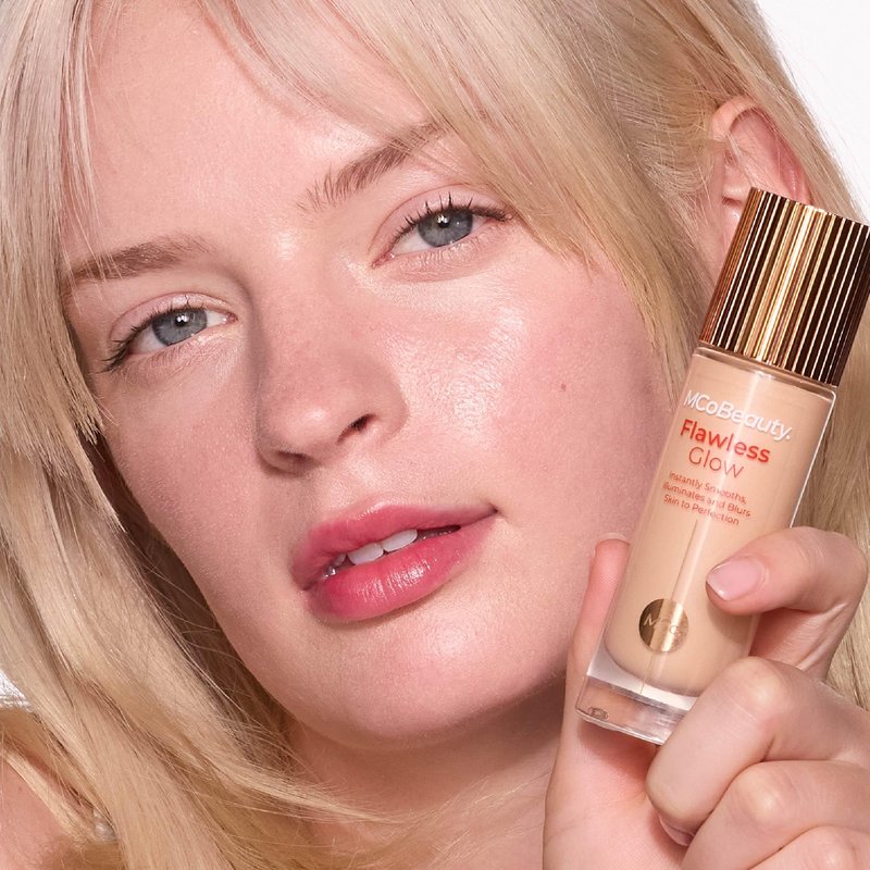 MCoBeauty Flawless Glow Luminous Skin Filter - 2.5 Fair - 4-in-1 Primer, Highlighter & Foundation Booster - Dewy Illuminating Tint Face Makeup with Squalane Vitamin E - Vegan & Cruelty Free