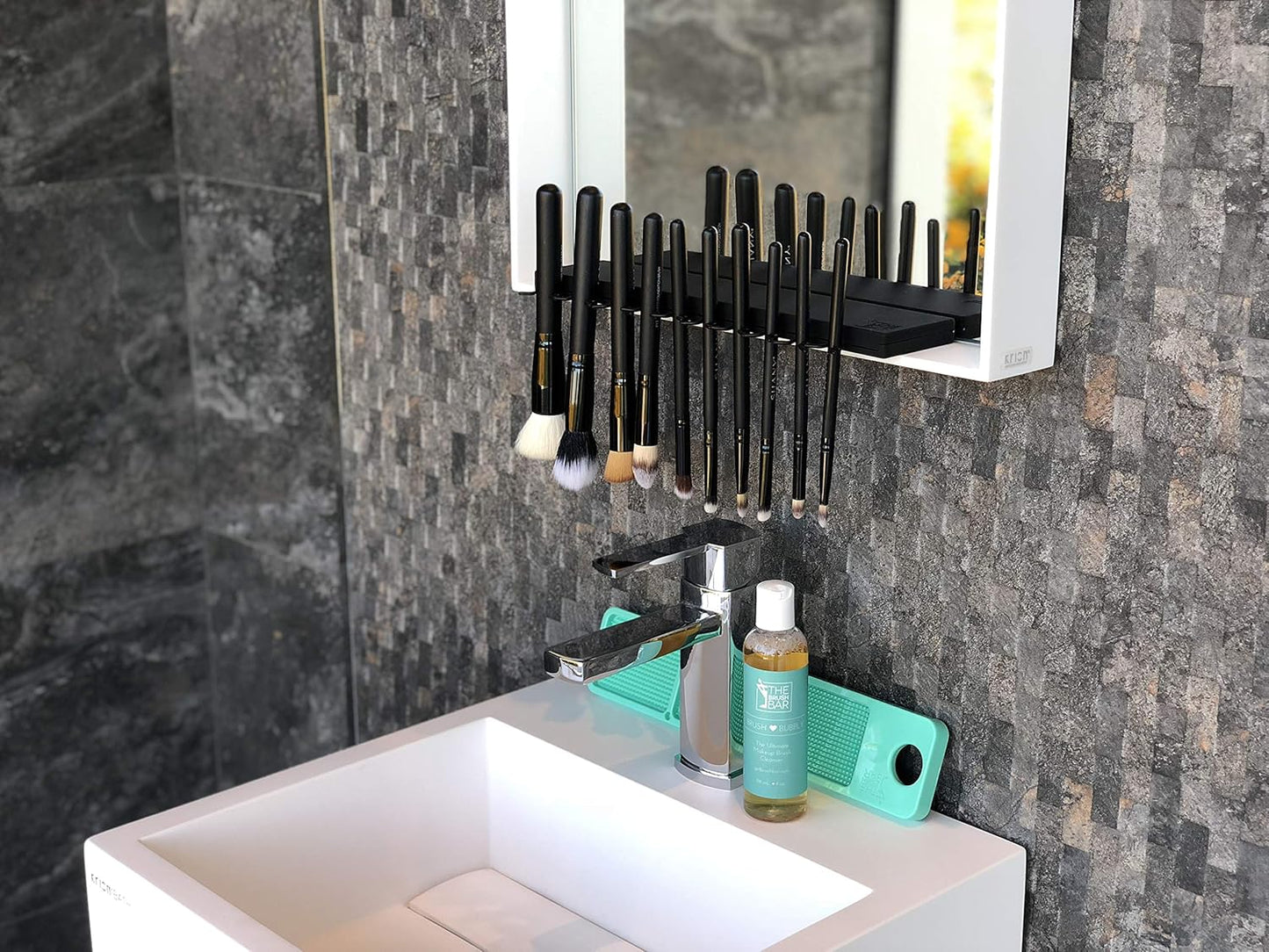 Makeup Brush Cleaner - Quickly Cleans & Protects Brushes | Plant-Derived Ingredients, No Residue