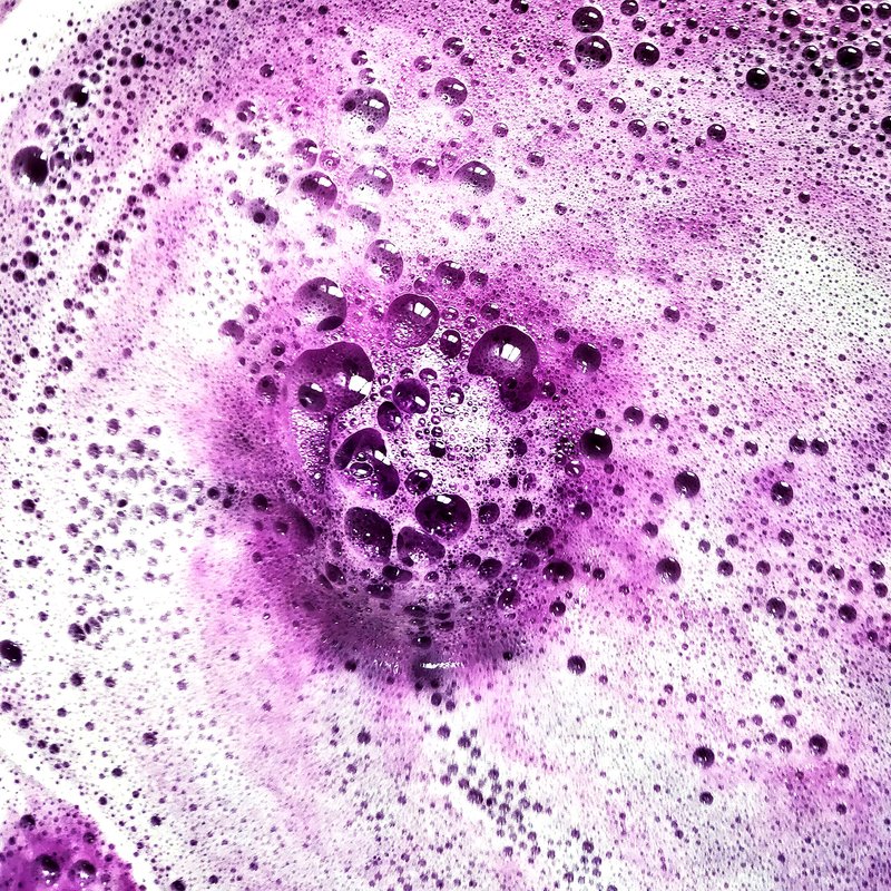 Lavender Bath Bombs Gift Set for Men & Women. 18 Individually Wrapped Bath Bombs with Organic Ingredients & Essential Oils. Relaxing Natural Bath Balls